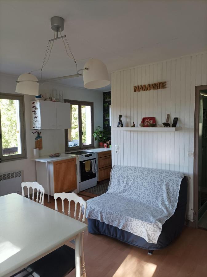 Chalet Deux Chambres Au Calme Saint-Brisson Экстерьер фото